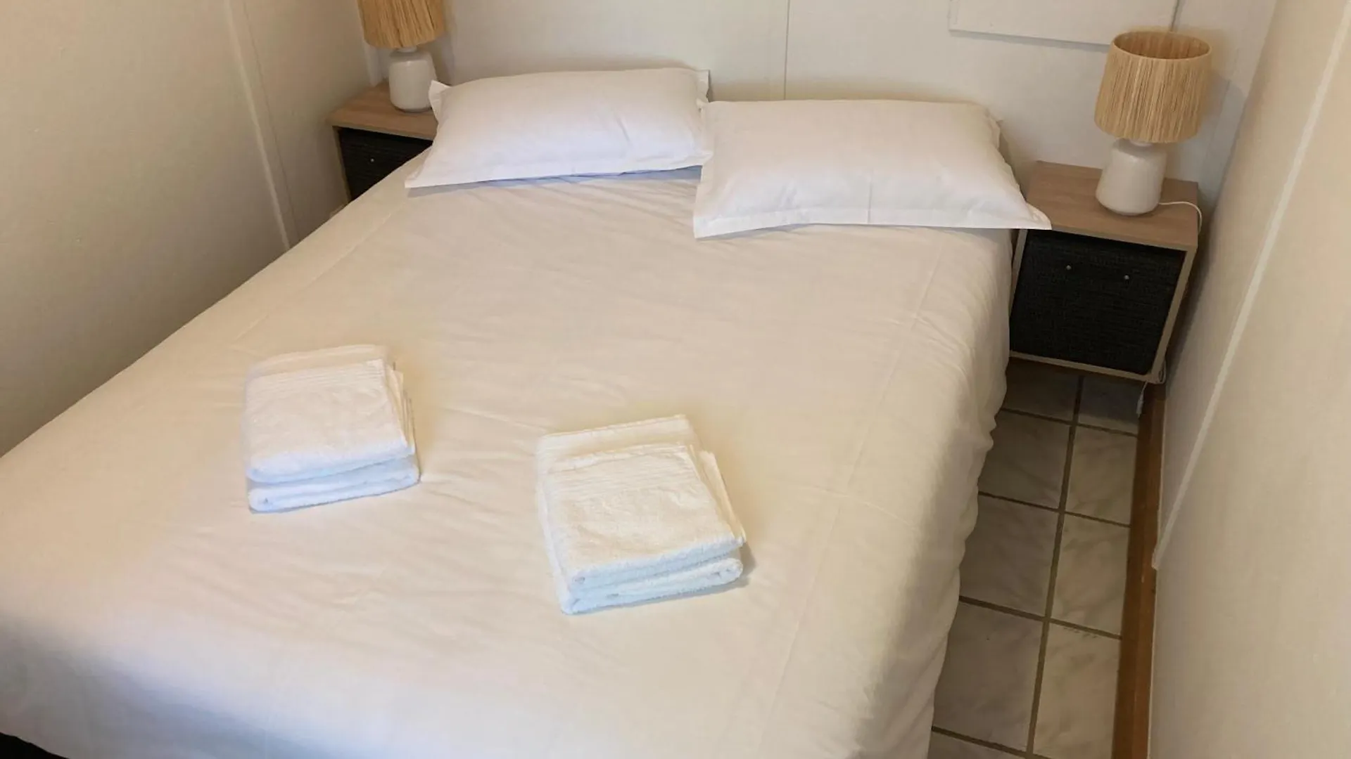 캠프장 Residence Les Chenes Parisot  프랑스